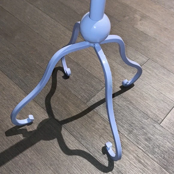 Lavender Clothing Rack - Excellent Condition - Picture 3 of 3